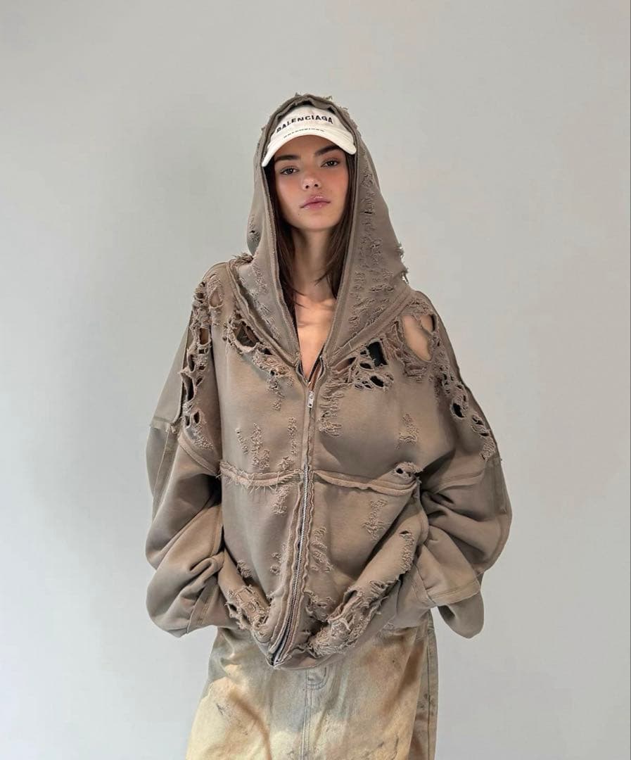 LATUI ATELIER ROISE ダメージ加工 パーカー　フーディ