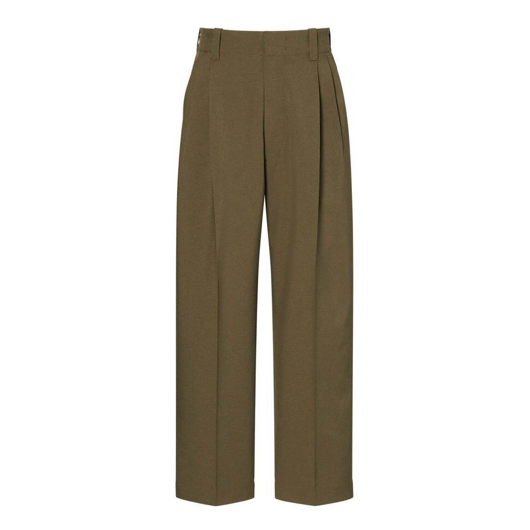 UNIQLO and MARNI オリーブセットアップ