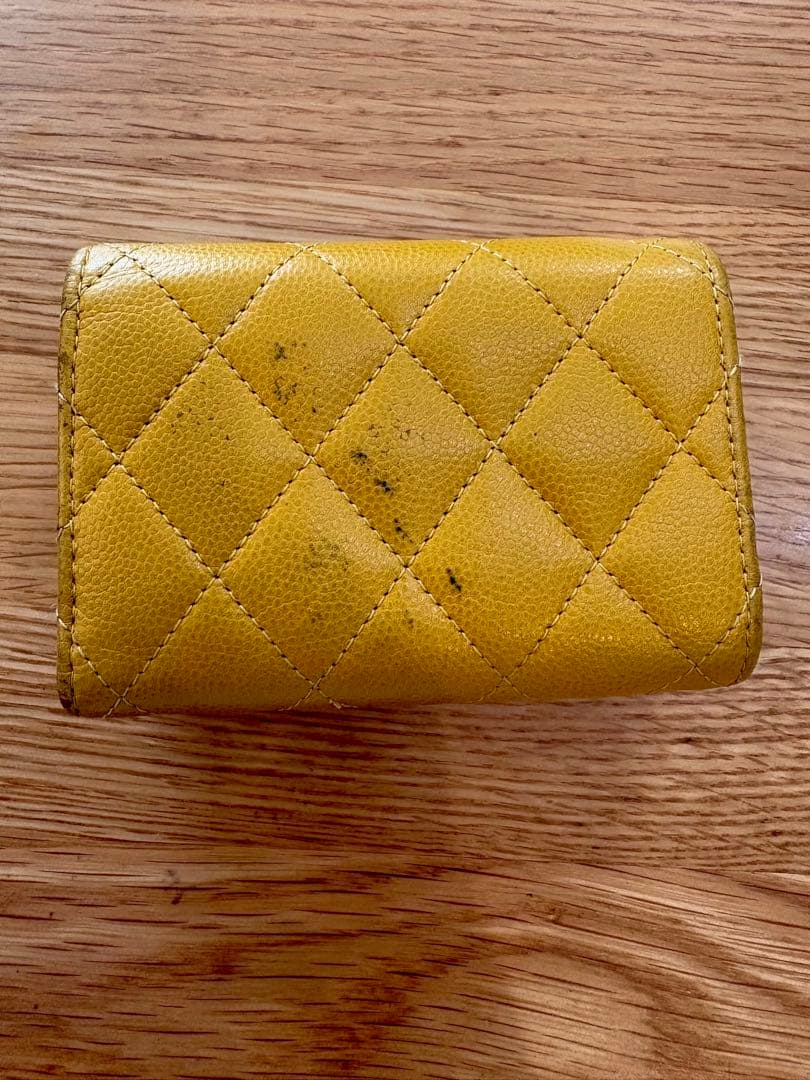 CHANEL イエロー 三つ折り財布