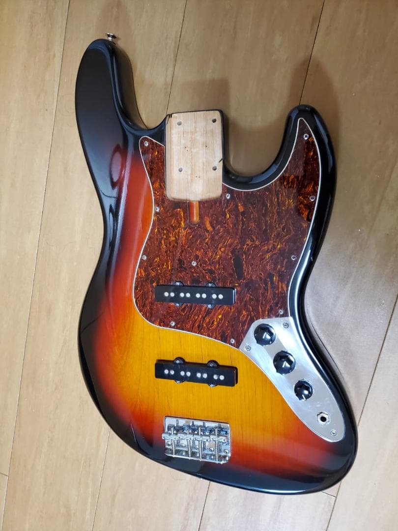 ベース Body of a wonderful Jazz Bass