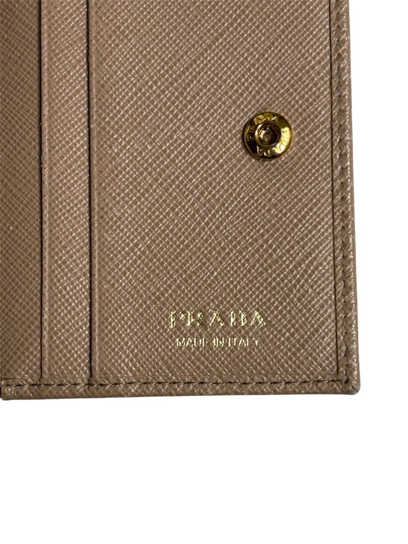 PRADA プラダ　二つ折り 定期、カード、パスケース