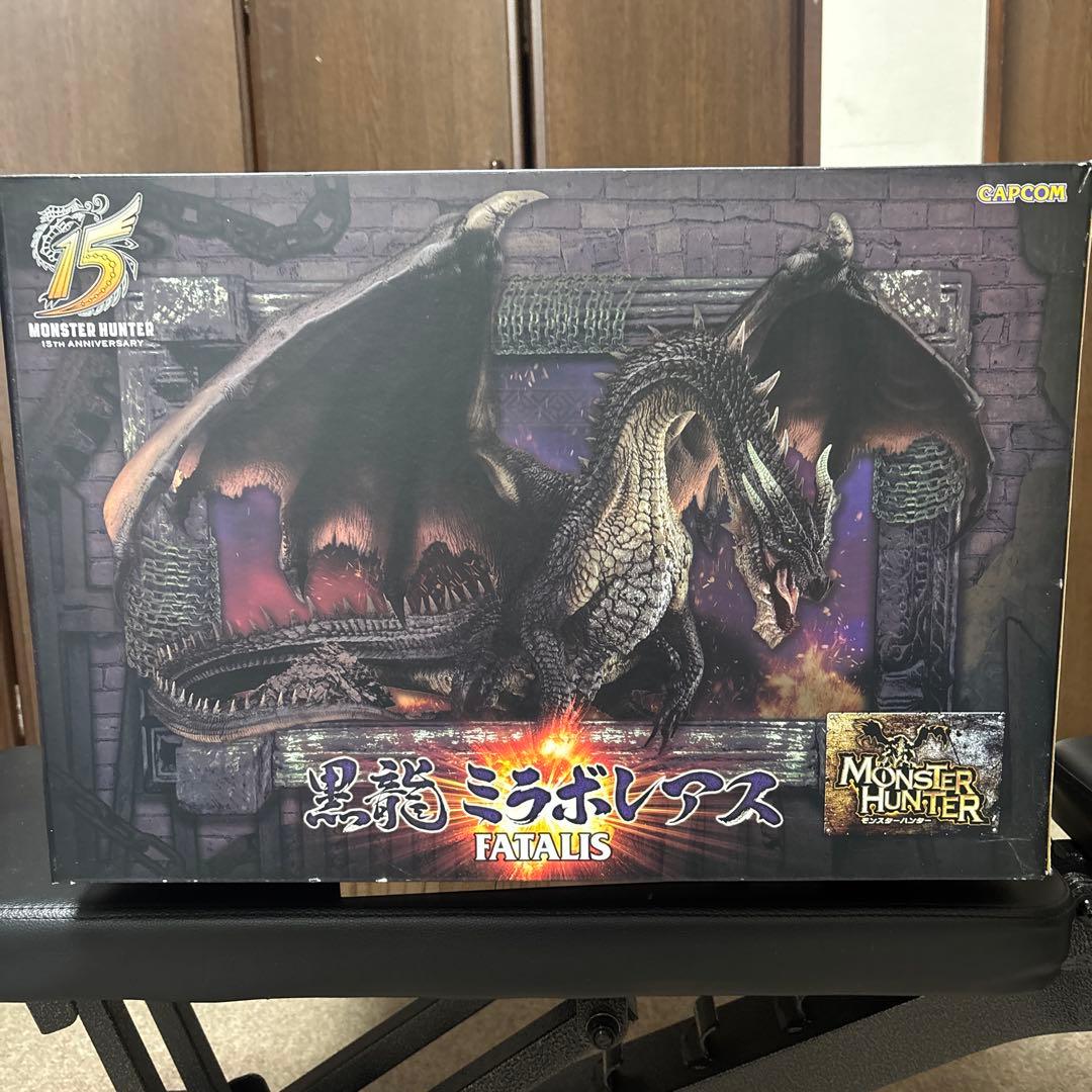 CFB クリエイターズモデル　黒龍　ミラボレアス フィギュア