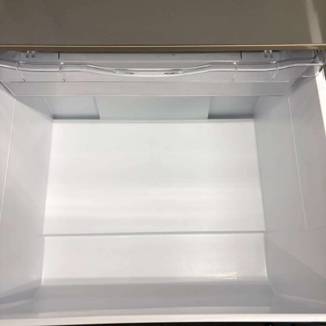 820 関東配送　冷蔵庫　小型　大型　一人暮らしにも　右開き　200L〜300L