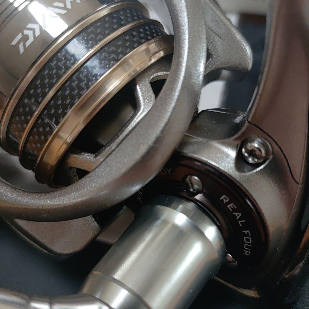 中古　DAIWA LUVIAS 2510PE-H スピニングリール　ルビアス