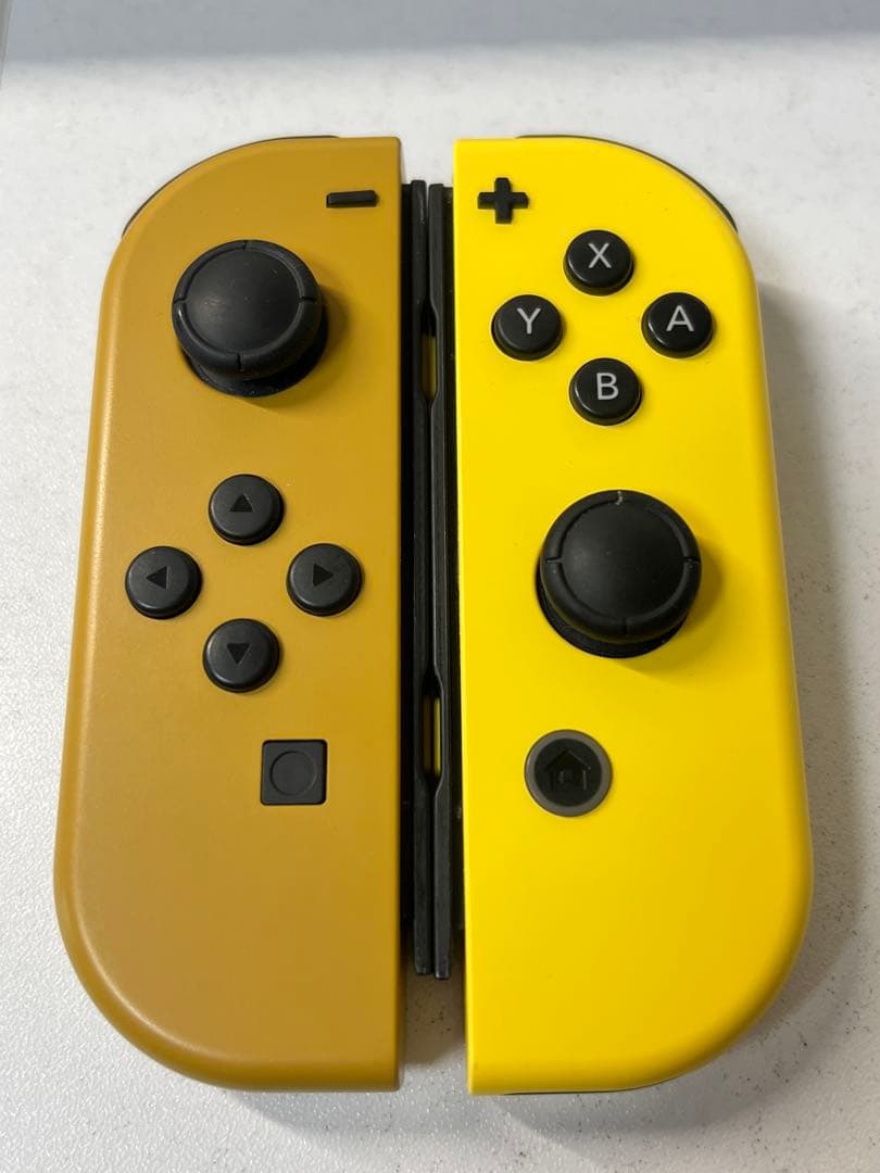 Nintendo Switch ピカチュウ ＋ モンスターボールPlus セット