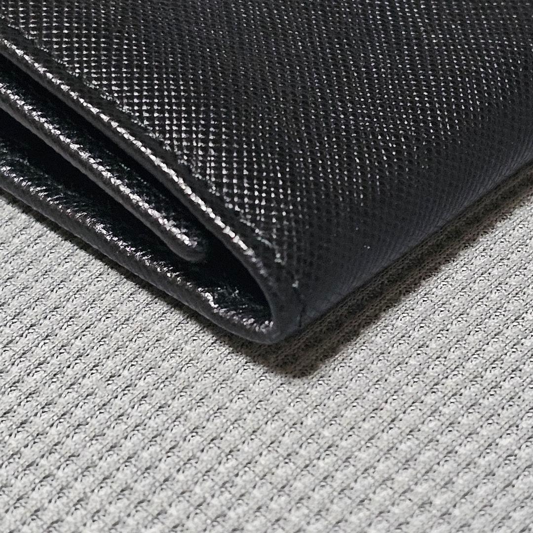 Salvatore Ferragamo ガンチーニ 二つ折り財布 ブラック