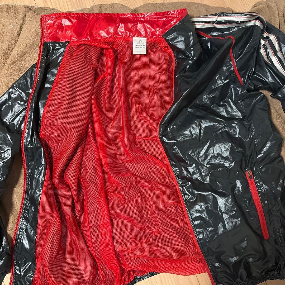 adidas 軽量ジャケットとパンツセット