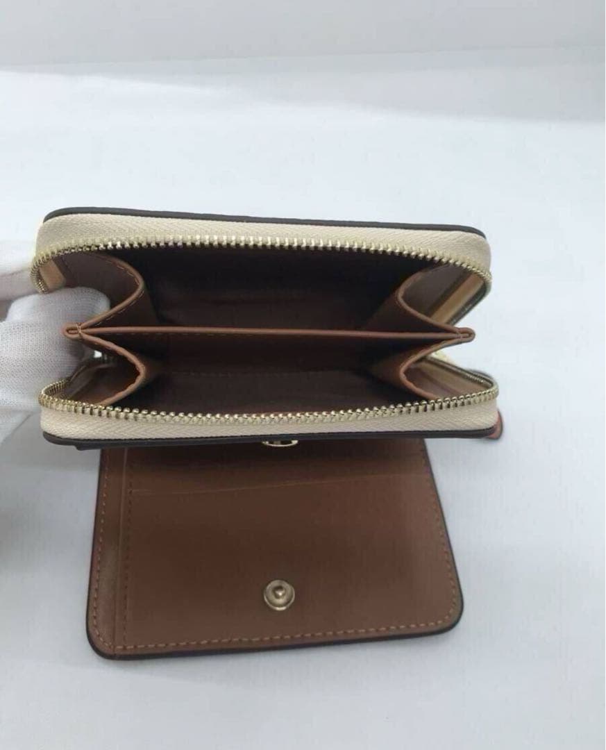 新品　COACH 二つ折り財布　花柄