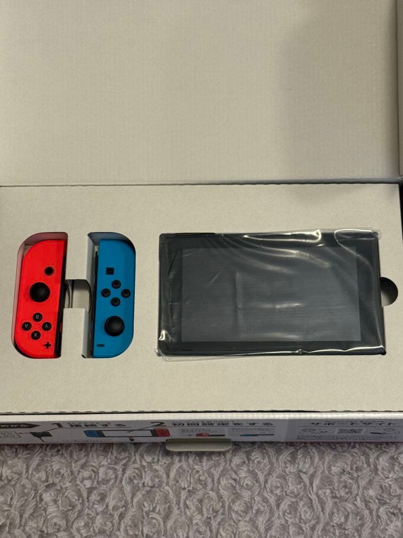美品！Nintendo Switch 本体（青/赤）