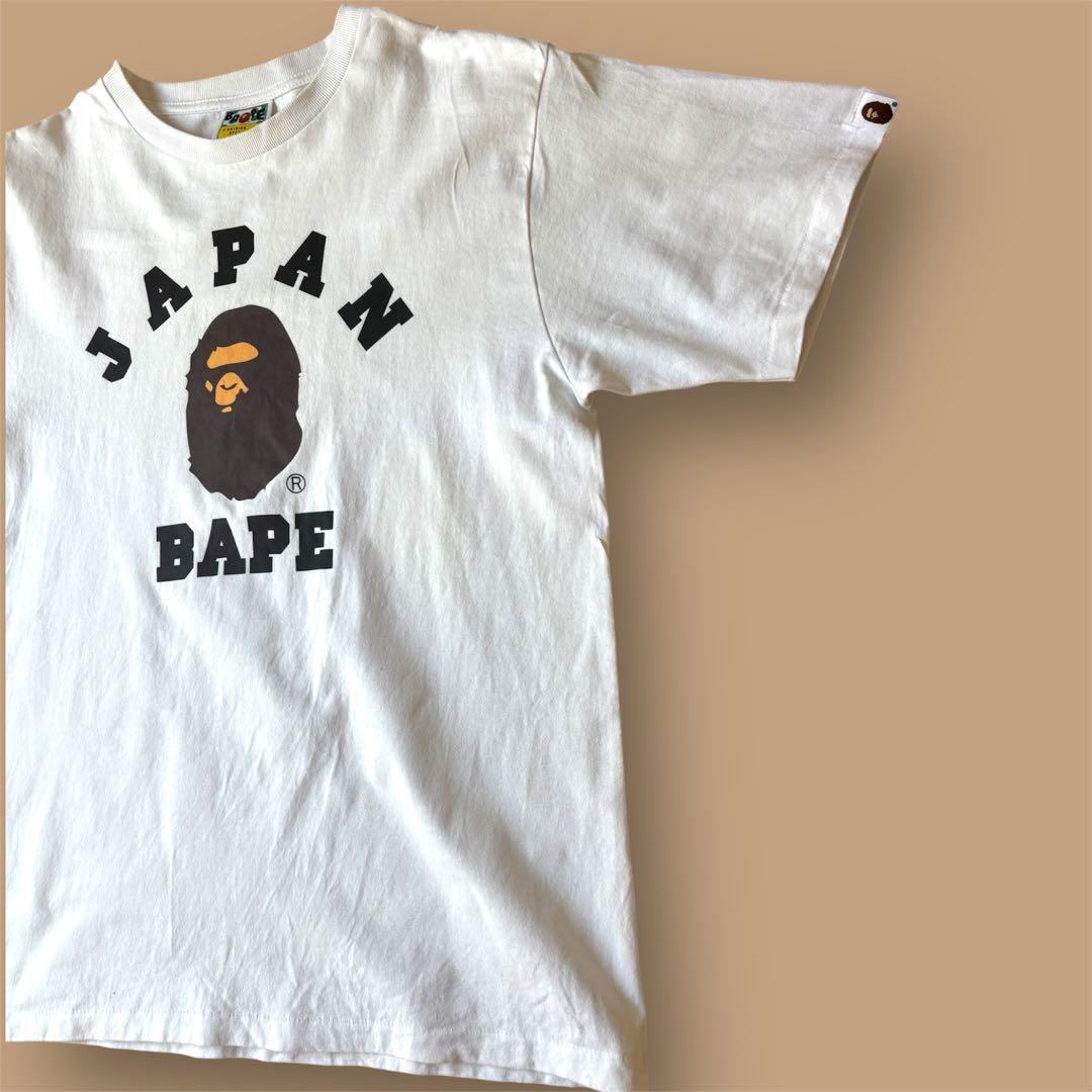 【確実正規品】A BATHING APE BAPEロゴTシャツ 白　Mサイズ