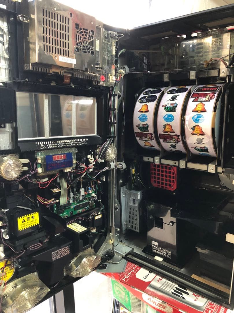 ⚠︎説明文必読⚠︎ パチスロ　まどか☆マギカ(まどマギ)　実機+鍵等付属品(送料込)