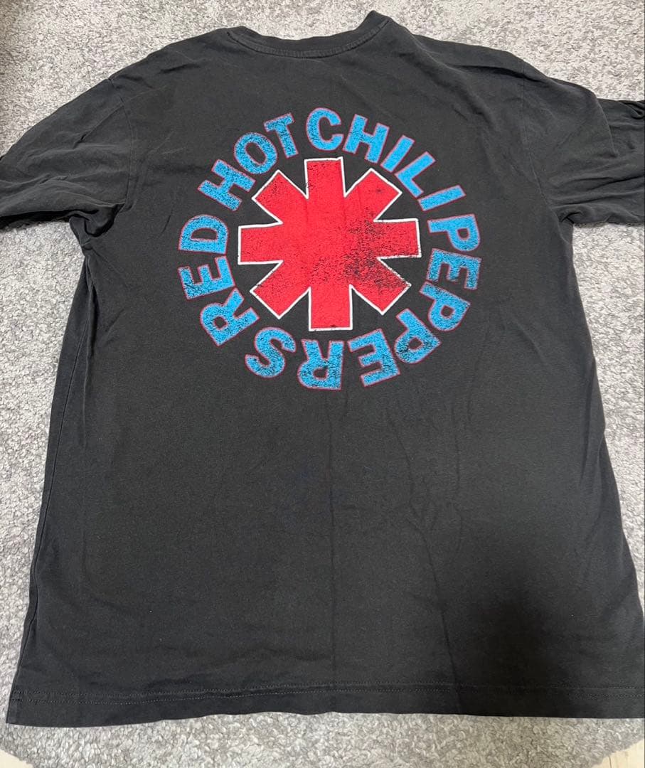 GAP✖️RED HOT CHILI PEPPERS
