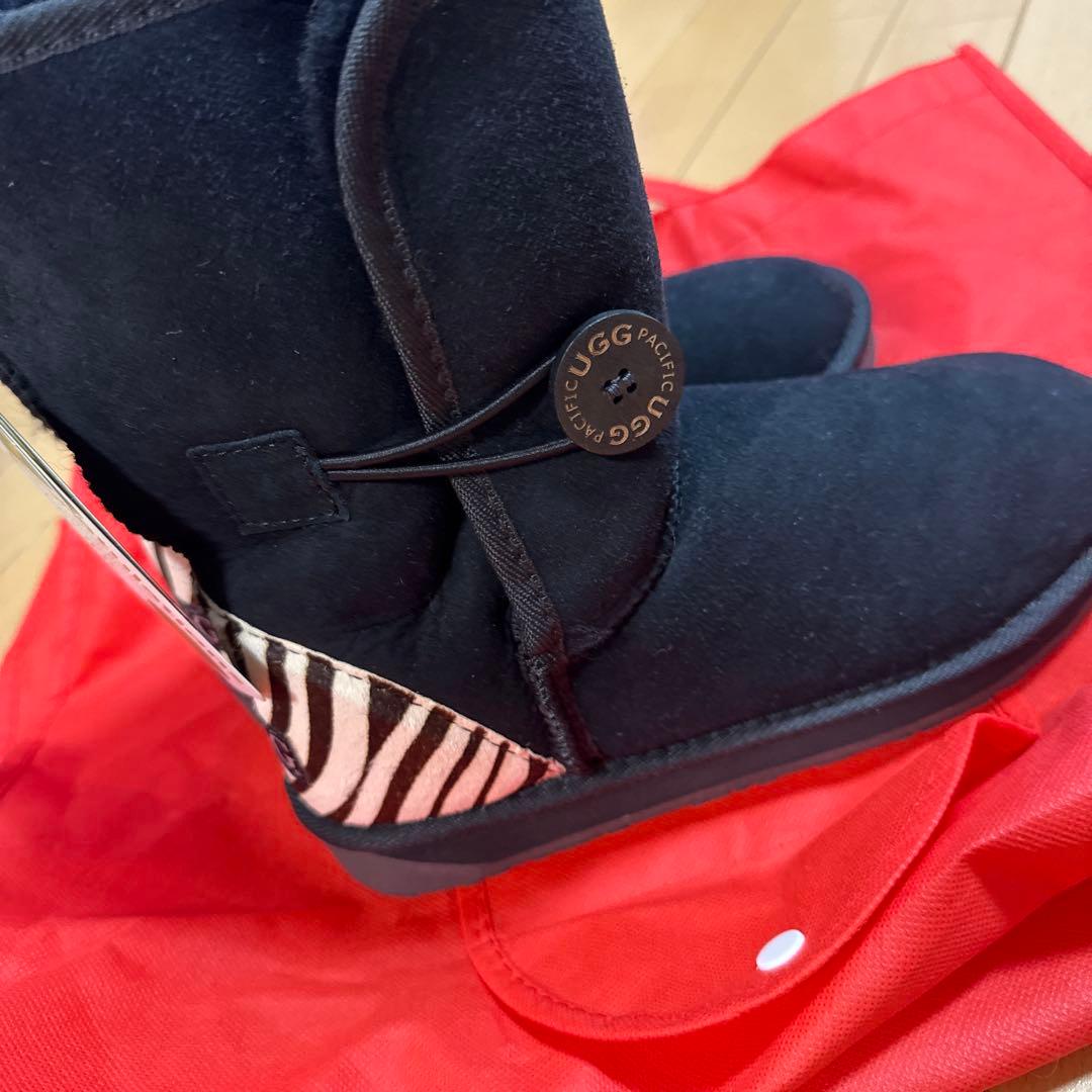 UGG ブラック ゼブラ柄　ムートンブーツ