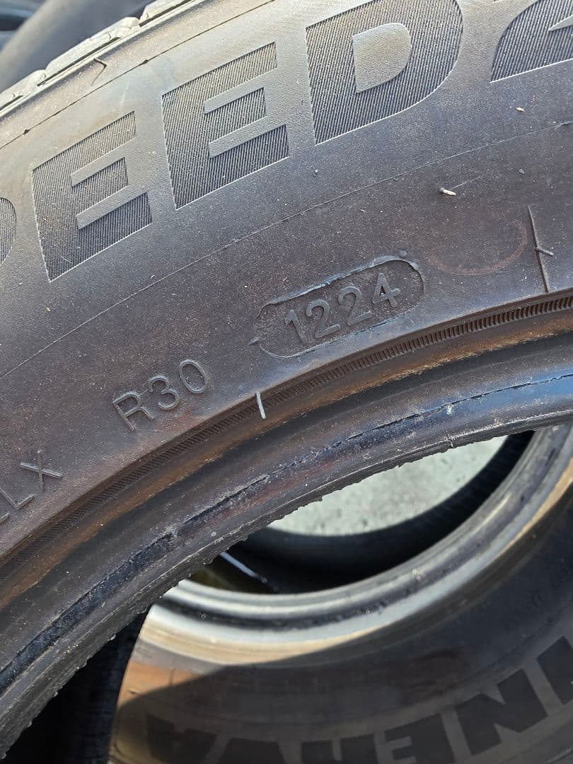 235/55R18 ハリアー　4本セット