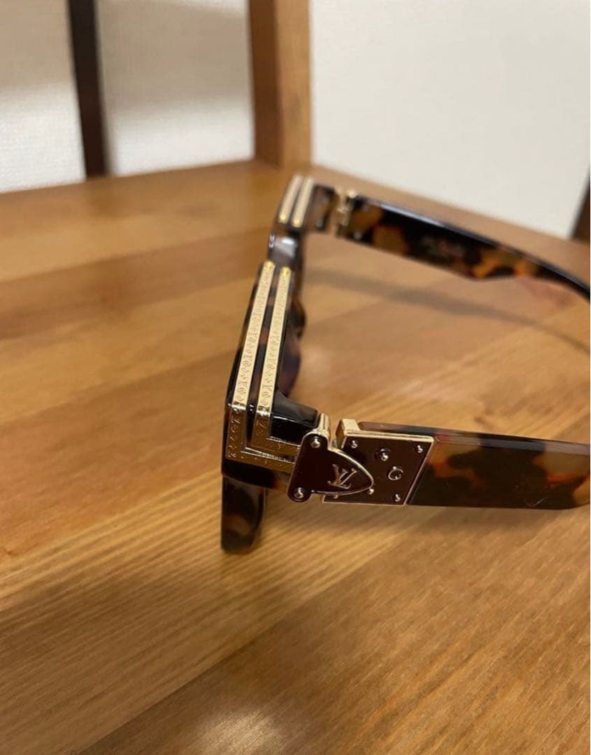 l*9様 美品 Louis Vuitton ミリオネア サングラス トータスシェ