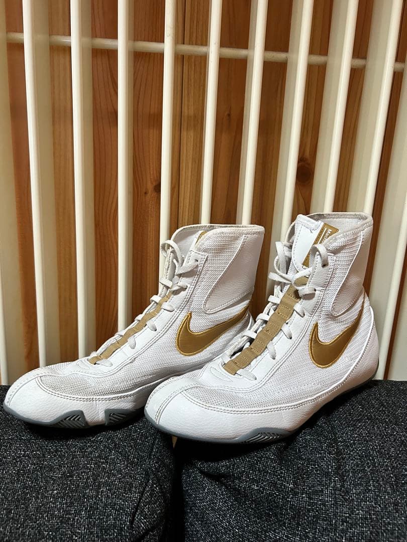 Nike Machomai2ボクシングシューズ ホワイト/ゴールド 25cm