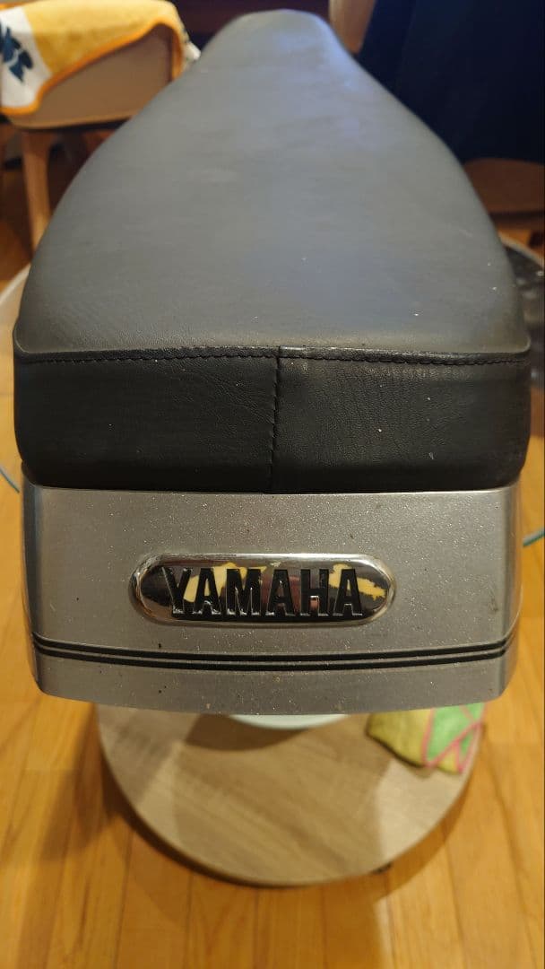 SR400 RH01J 美品 純正カウル付きシート