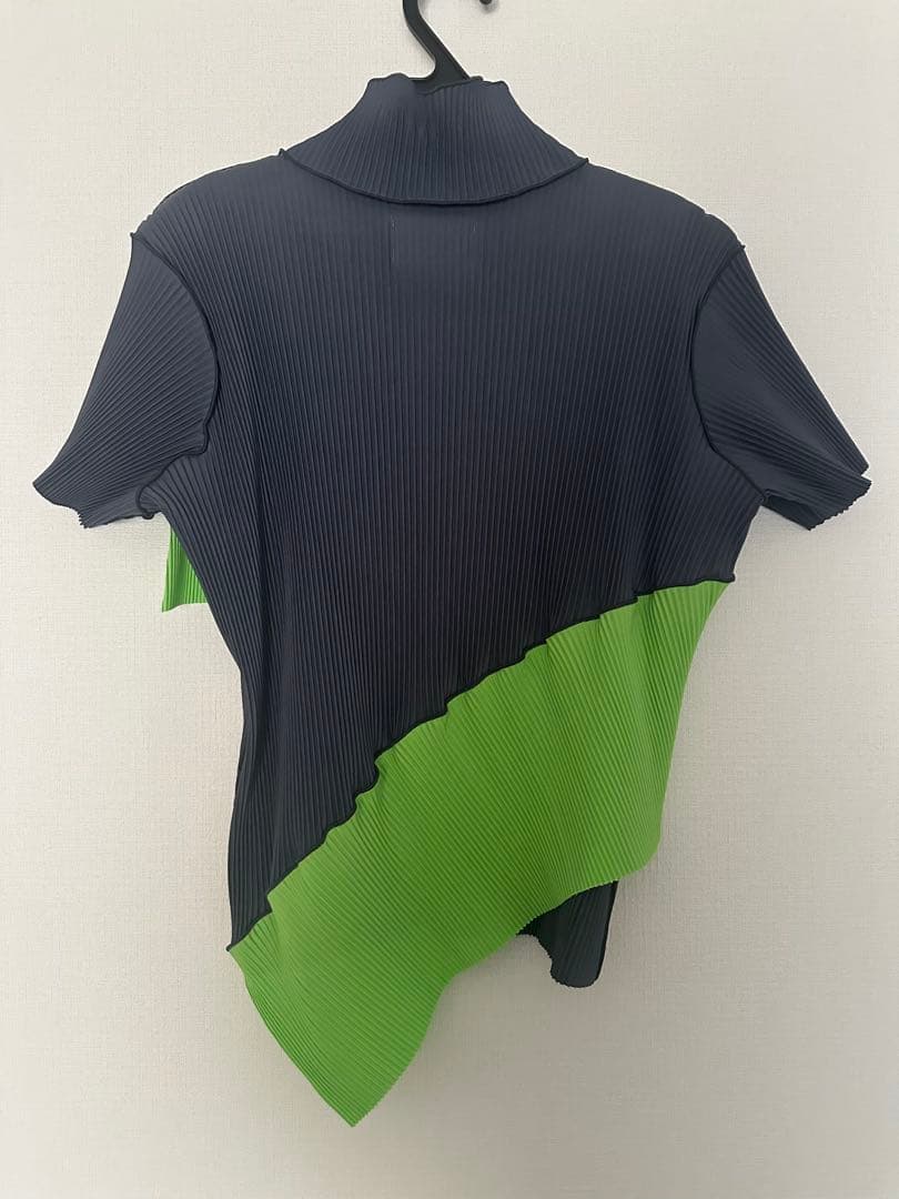 トップス todo SPIRAL WAVE SHORT SLEEVE TOP