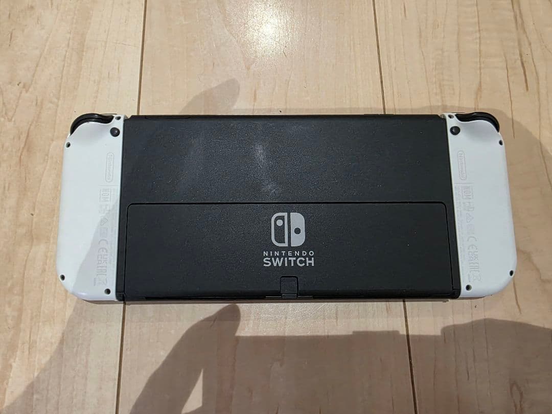 Nintendo Switch　ホワイト　本体及びリモコンのみ
