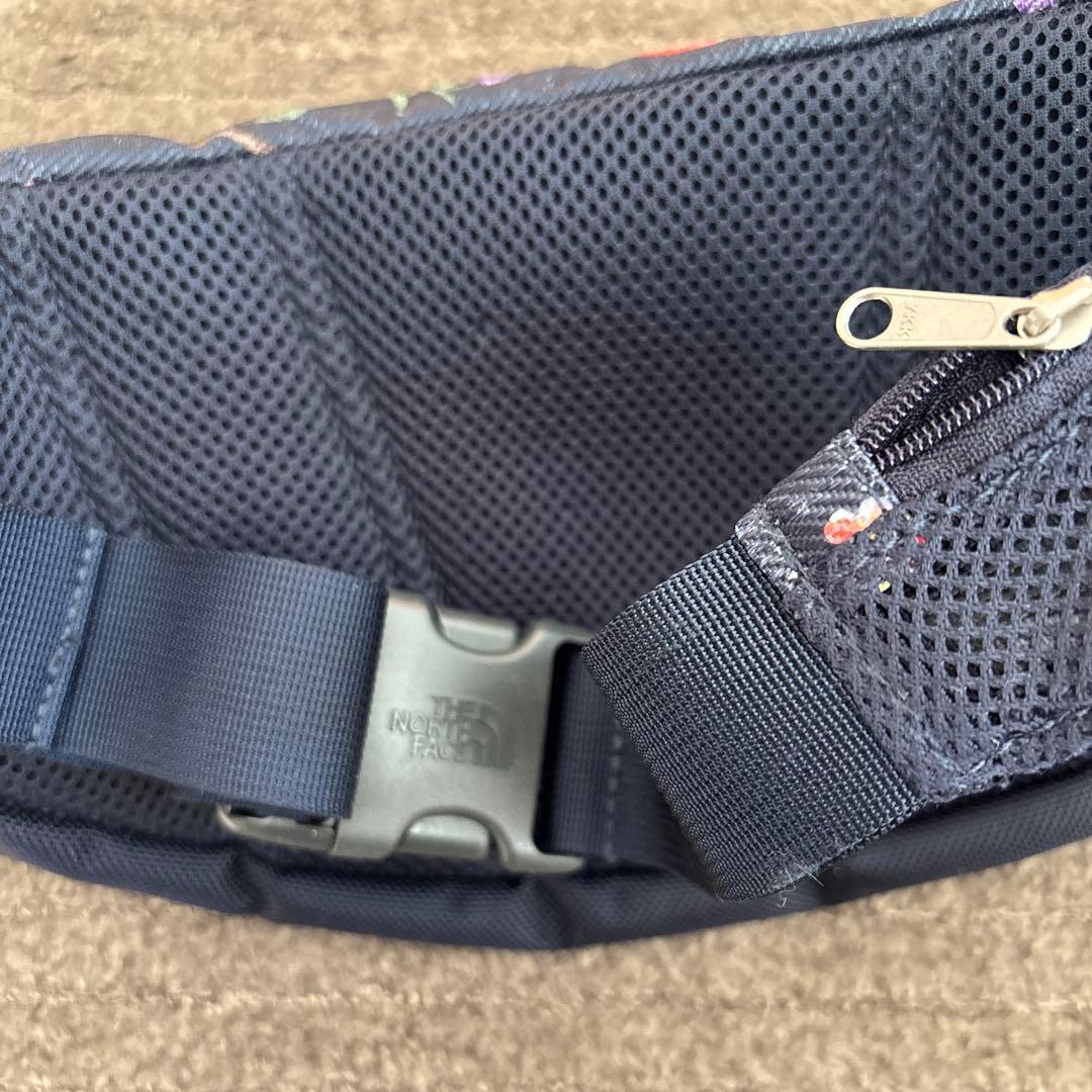 セール THE NORTH FACE 花柄 ボディバッグ ボタニカル柄