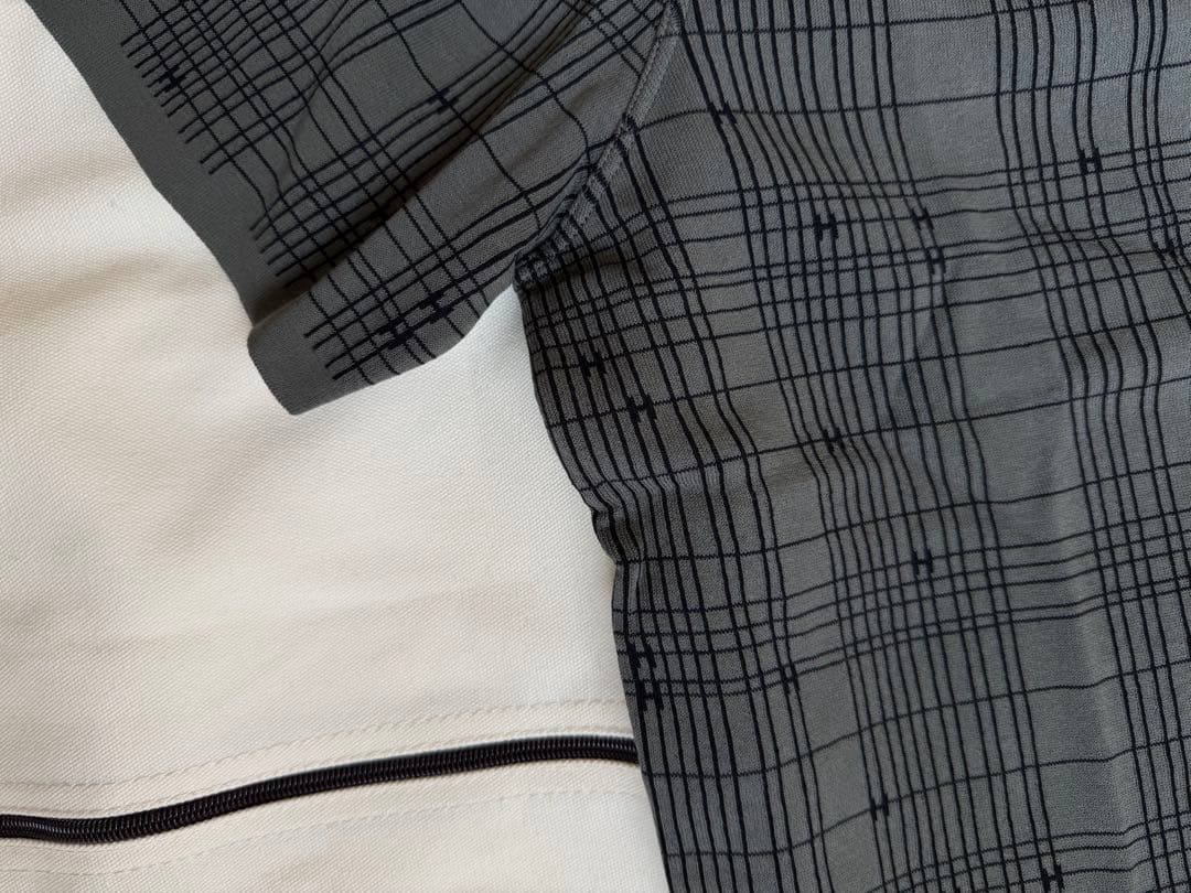 【未使用品】HERMES H柄 Tシャツ