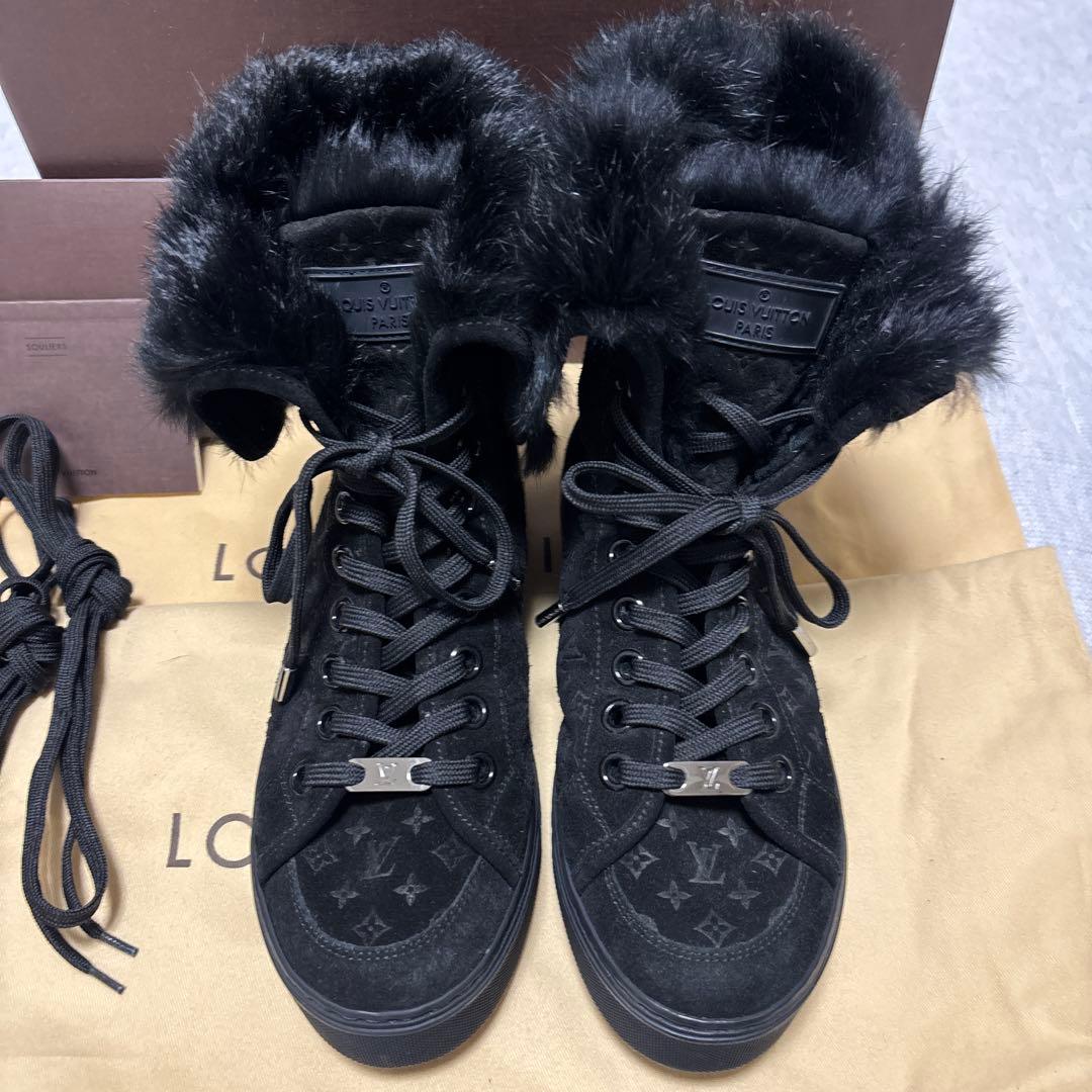 LOUIS VUITTON ルイヴィトンファーハイカットロゴスニーカー