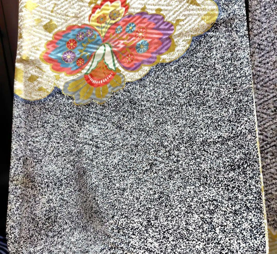 正絹　草花模様　お振袖 　美品