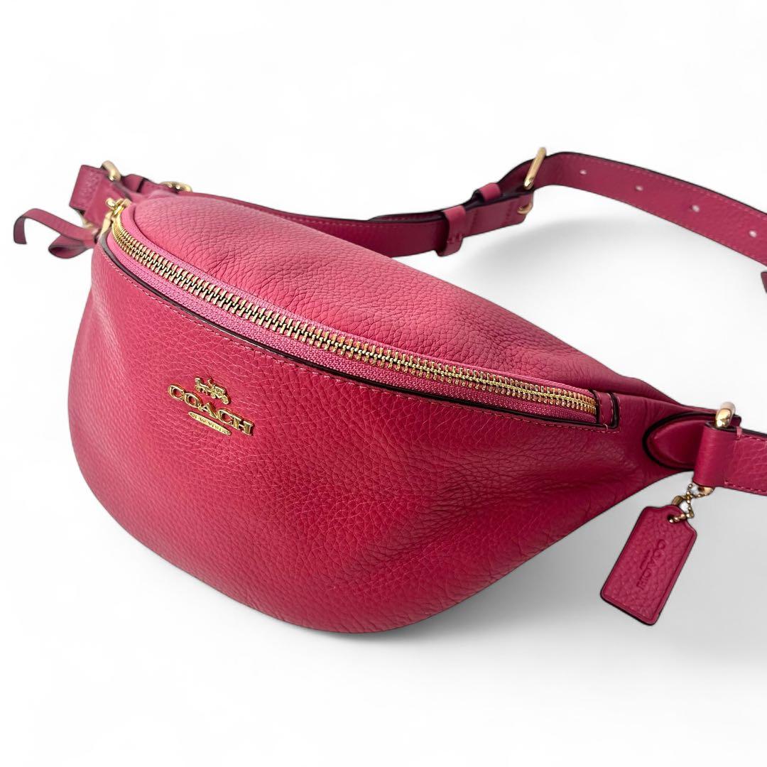 ほぼ未使用✨ COACH コーチ ボディーバッグ ウエストポーチ シボ革 ピンク