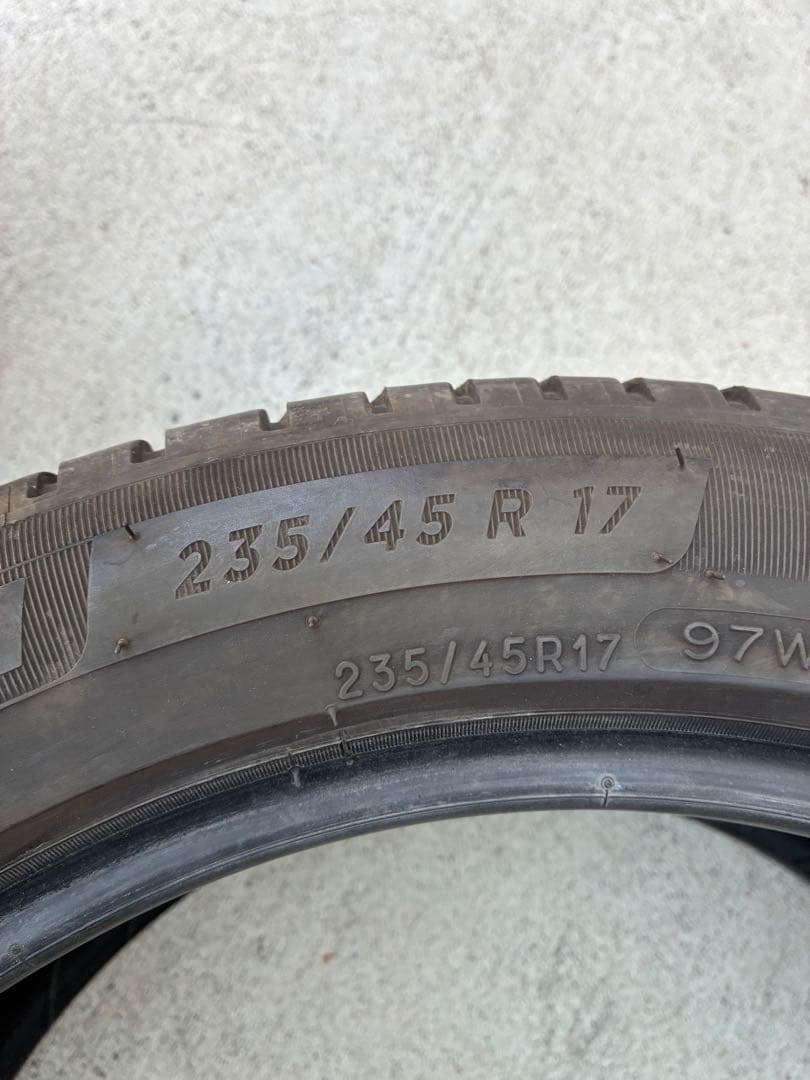 送料込み235/45r17ミシュラン　プライマシー4 2本バリ山