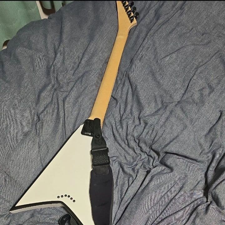 Jackson エレキギター 　js32t