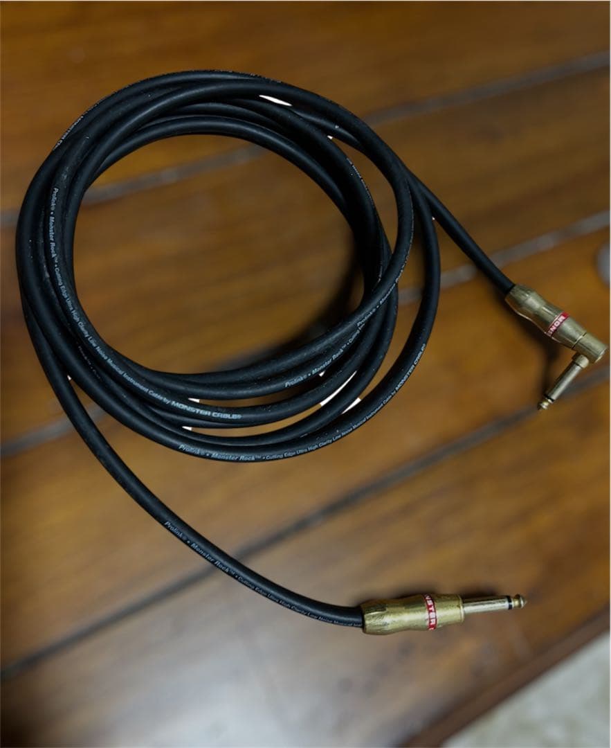 シールド付きIbanez IBZ10BV2 10W ベースアンプ 美品！！