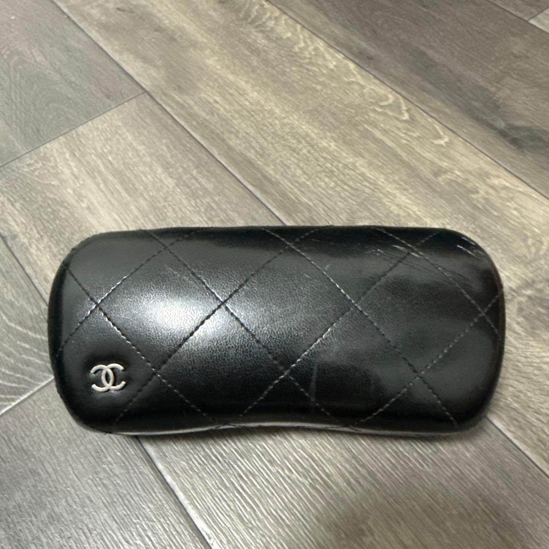 CHANEL ラウンド型サングラス グリーン/ブラウン