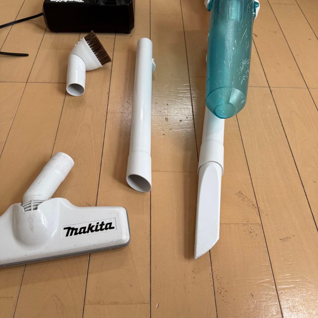 マキタ CL281FD 充電式クリーナ(白) 充電器・バッテリー付