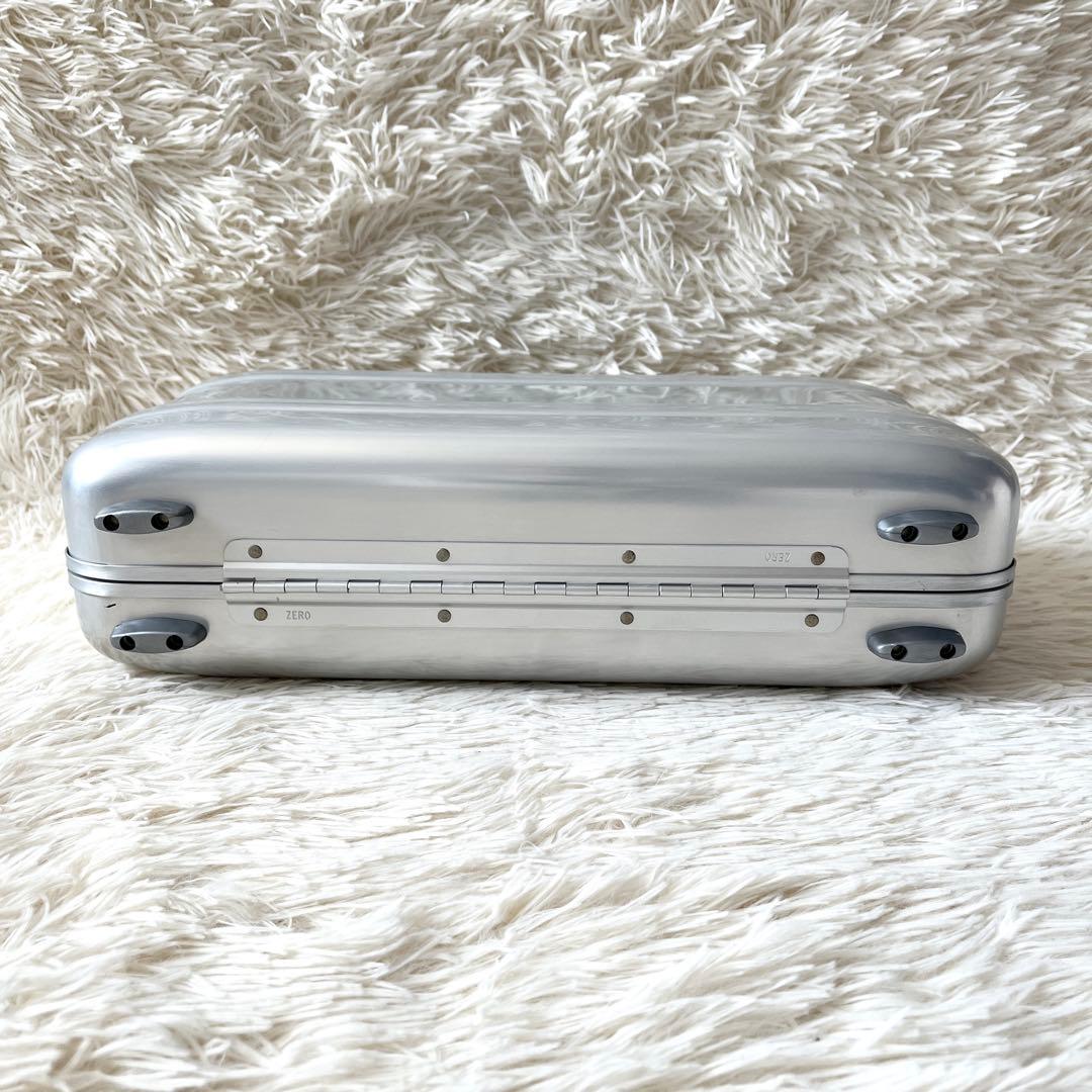 未使用級✨　ゼロハリバートン　アタッシュケース　アルミケース　シルバー