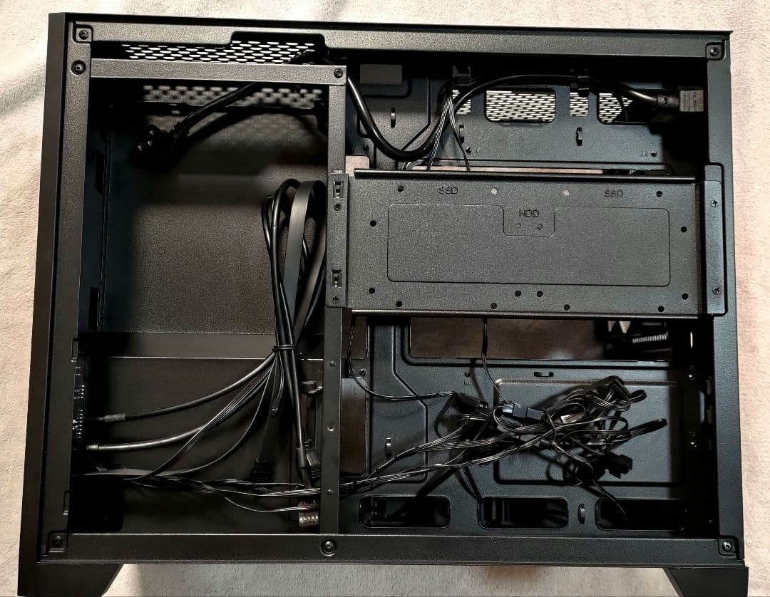 【美品】Antec FLUX M ミニタワーケース