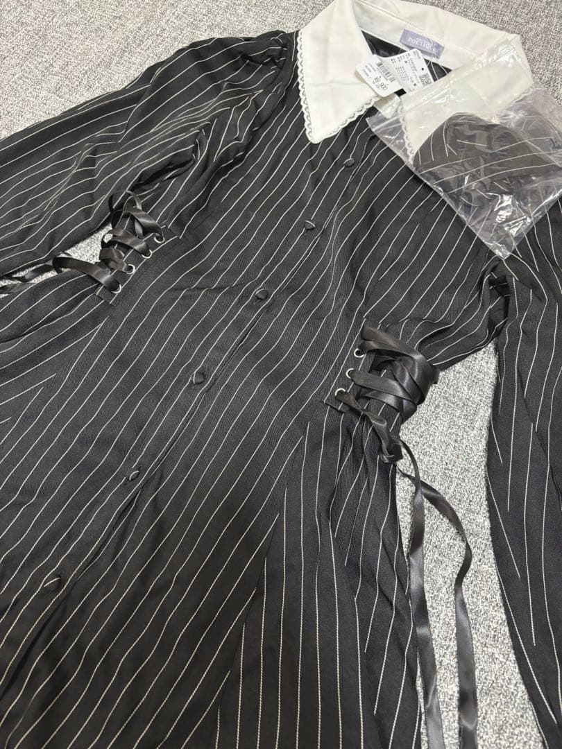 新品タグ付き アクシーズファム　ポエティック　サイドレースアップワンピ 黒