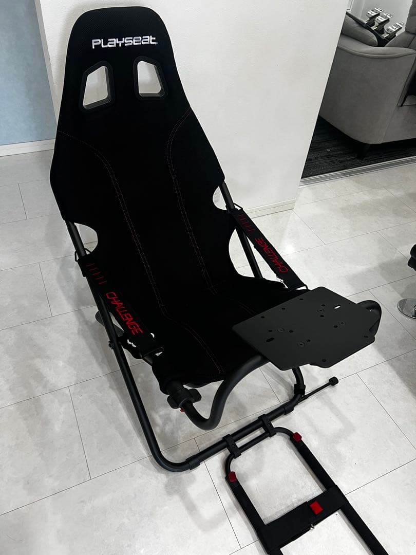 Playseat Challenge ActiFit プレイシート（中古・美品）