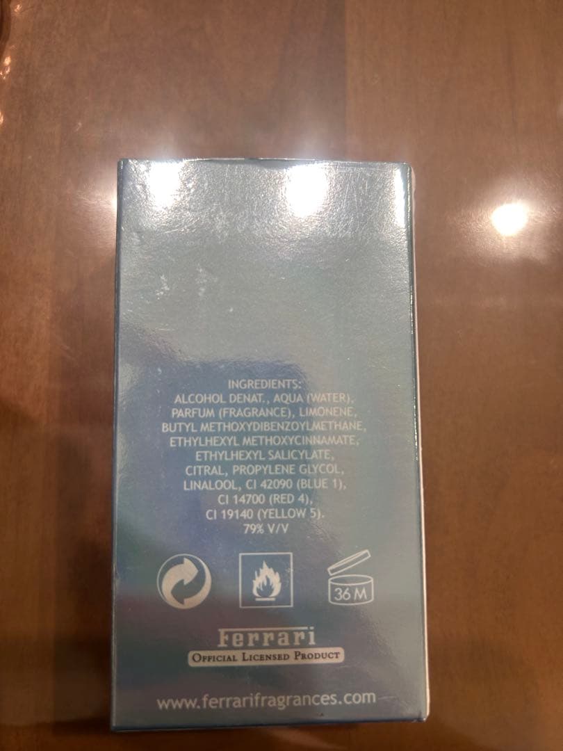 Ferrari Light Essence 30ml オードトワレ
