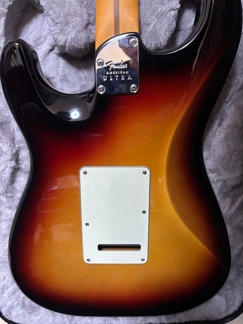 ギター Fender USA American Ultla Stratocaster