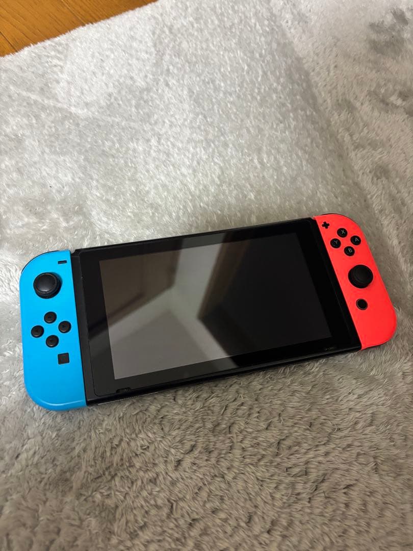 m*様 Nintendo Switch 本体 joycon付き