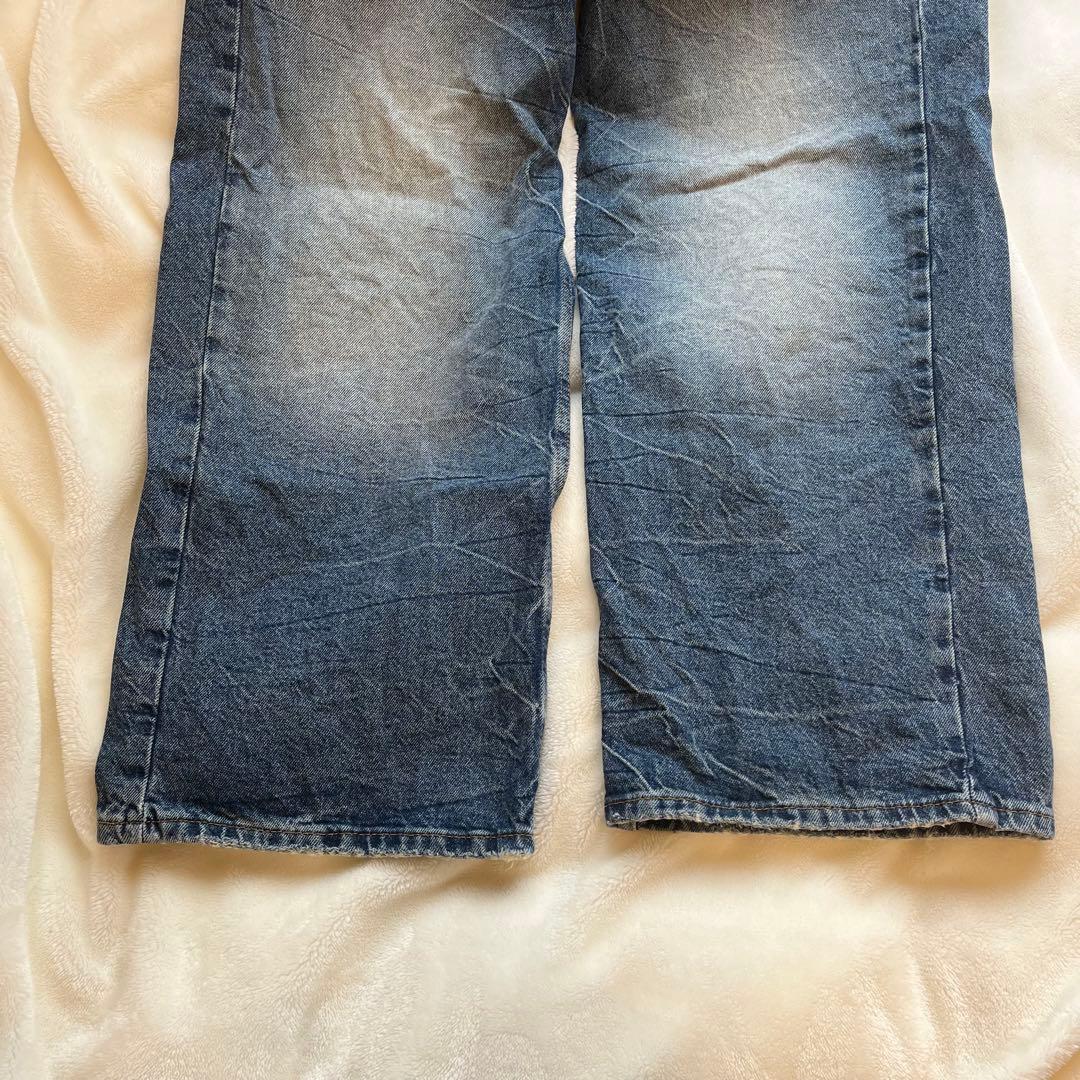 Urban Outfitters BDG ジーンズ　ダメージ