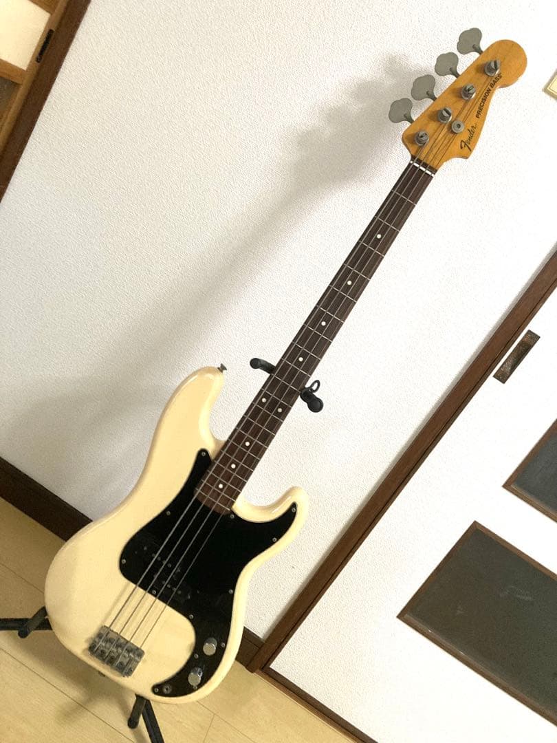 FenderPrecision Bass Eシリアル 1984年-1987年