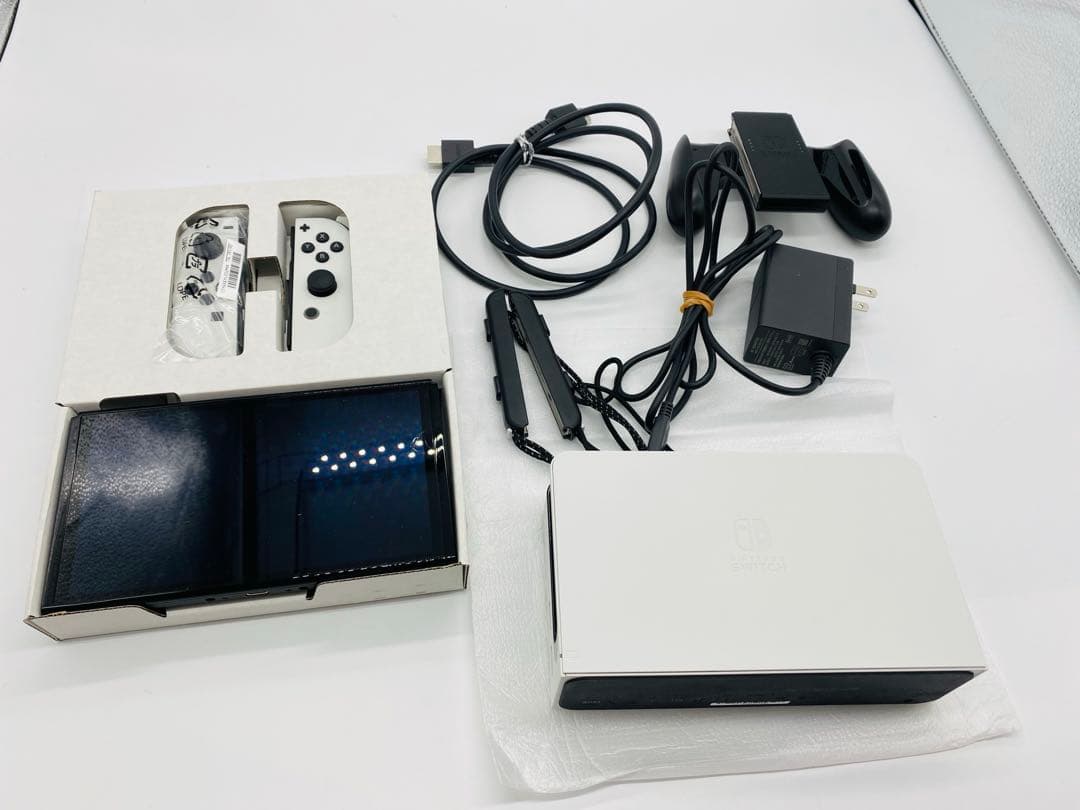 Nintendo Switch 有機ELモデル ホワイト　2024年式