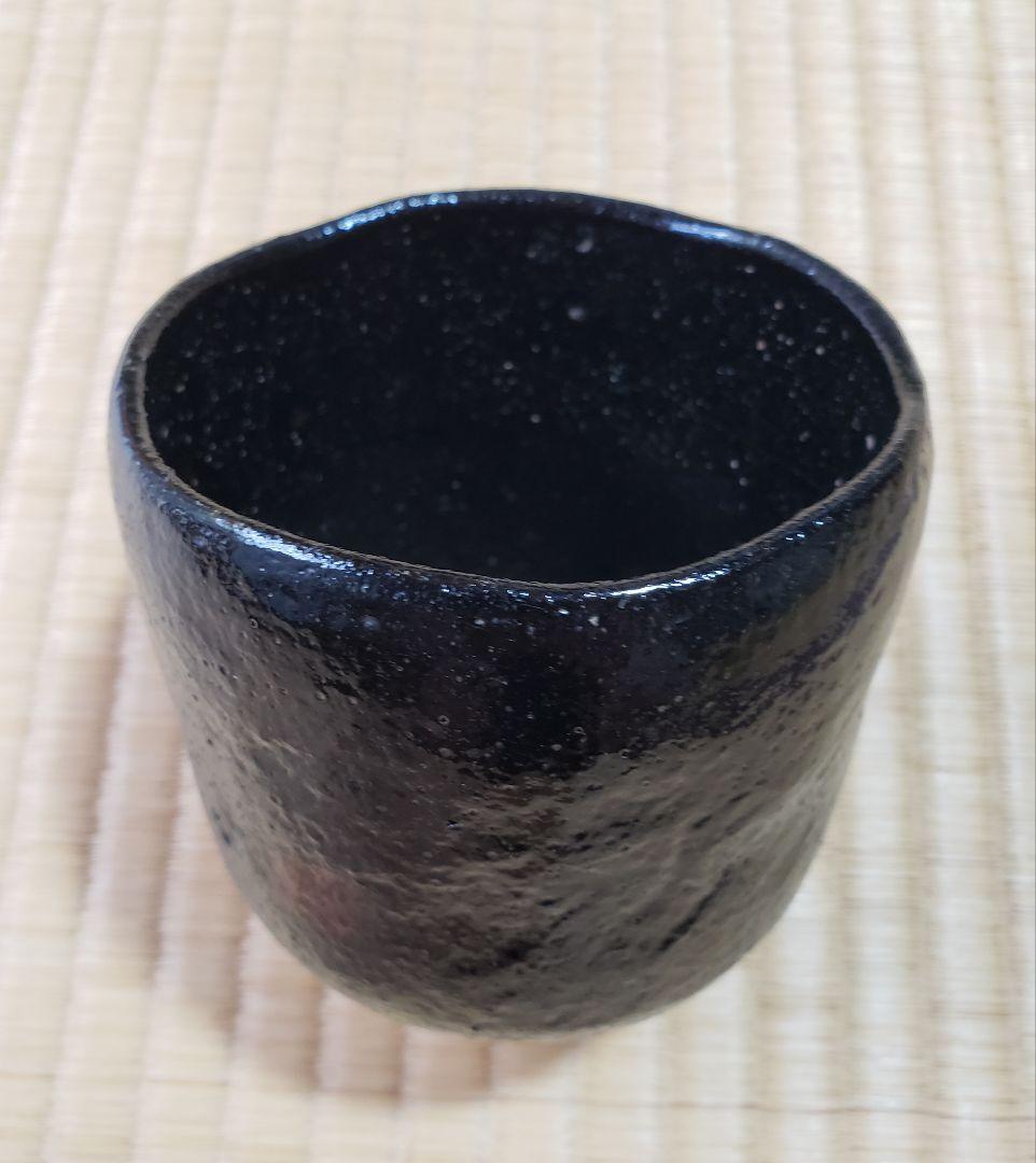 No186　古い 窯印８楽の黒楽筒茶碗