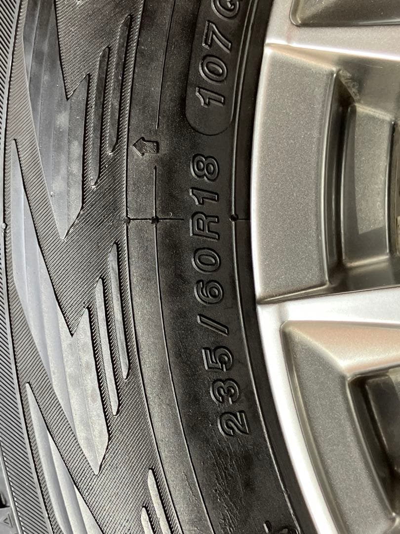 ①235/60R18 スタッドレスタイヤ ホイールセット レクサスNX用