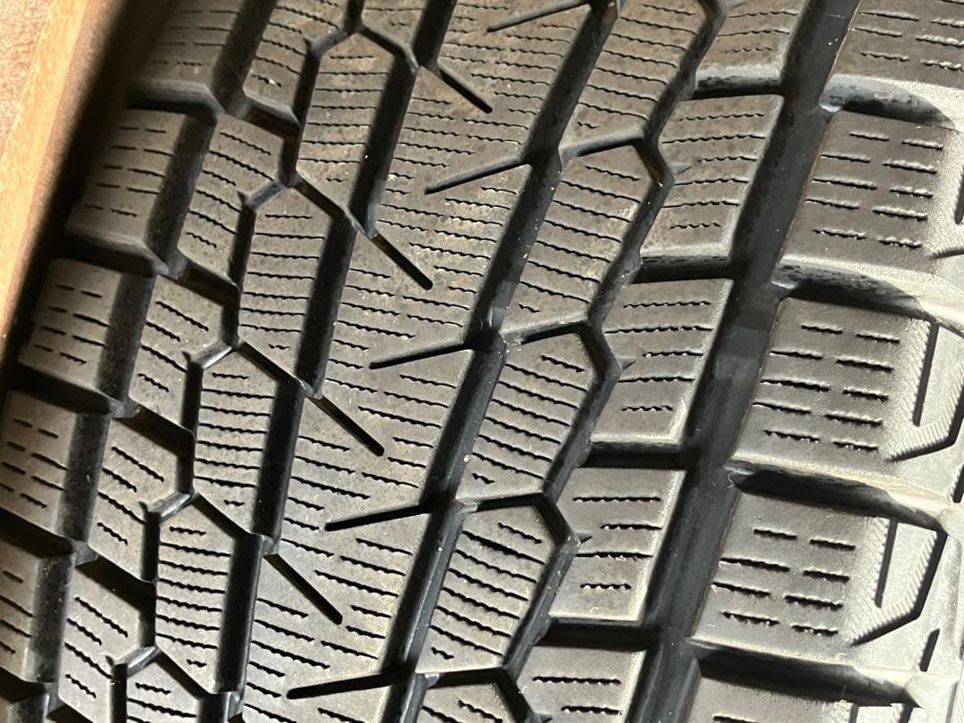 ①235/60R18 スタッドレスタイヤ ホイールセット レクサスNX用