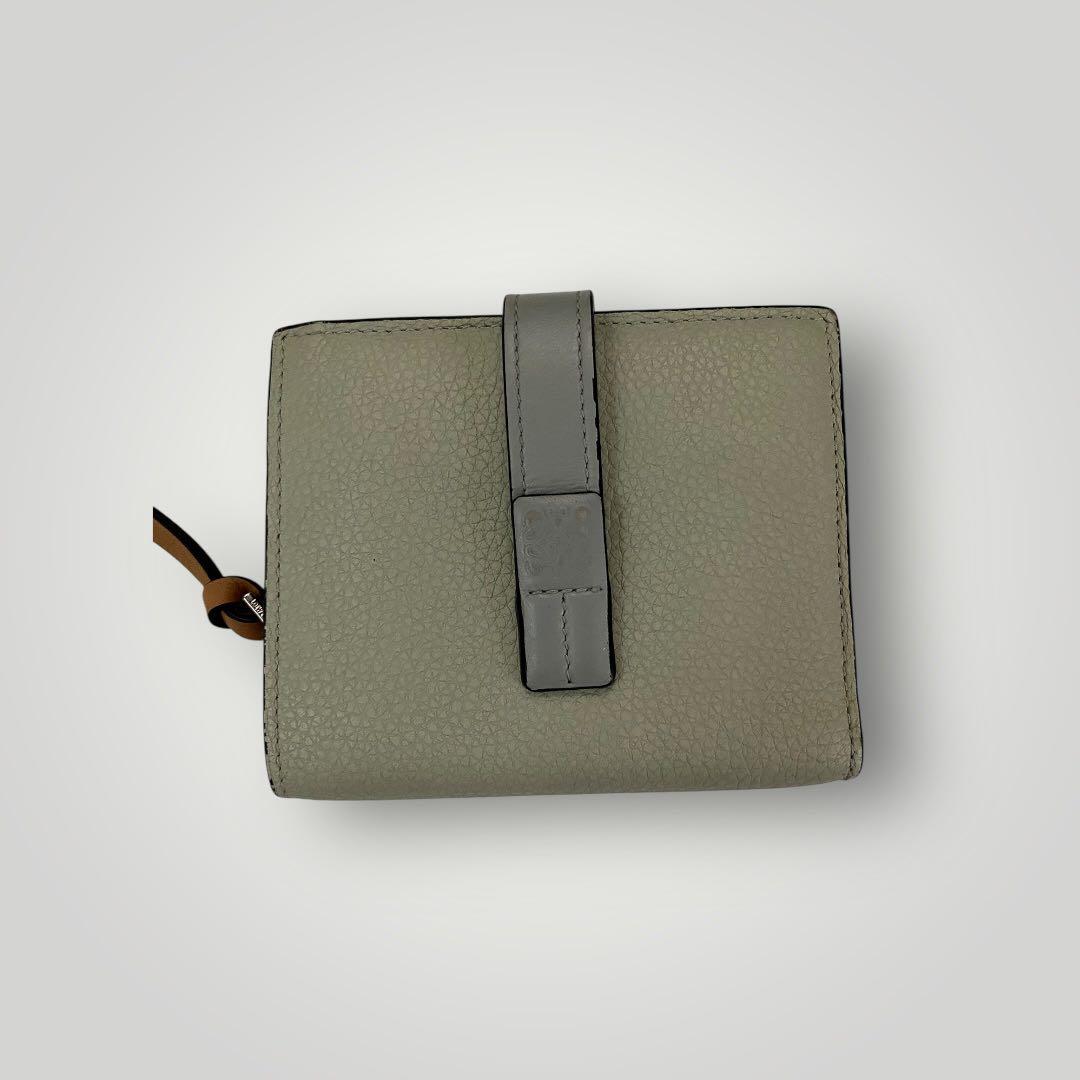 LOEWE 二つ折り財布 ライトグレー