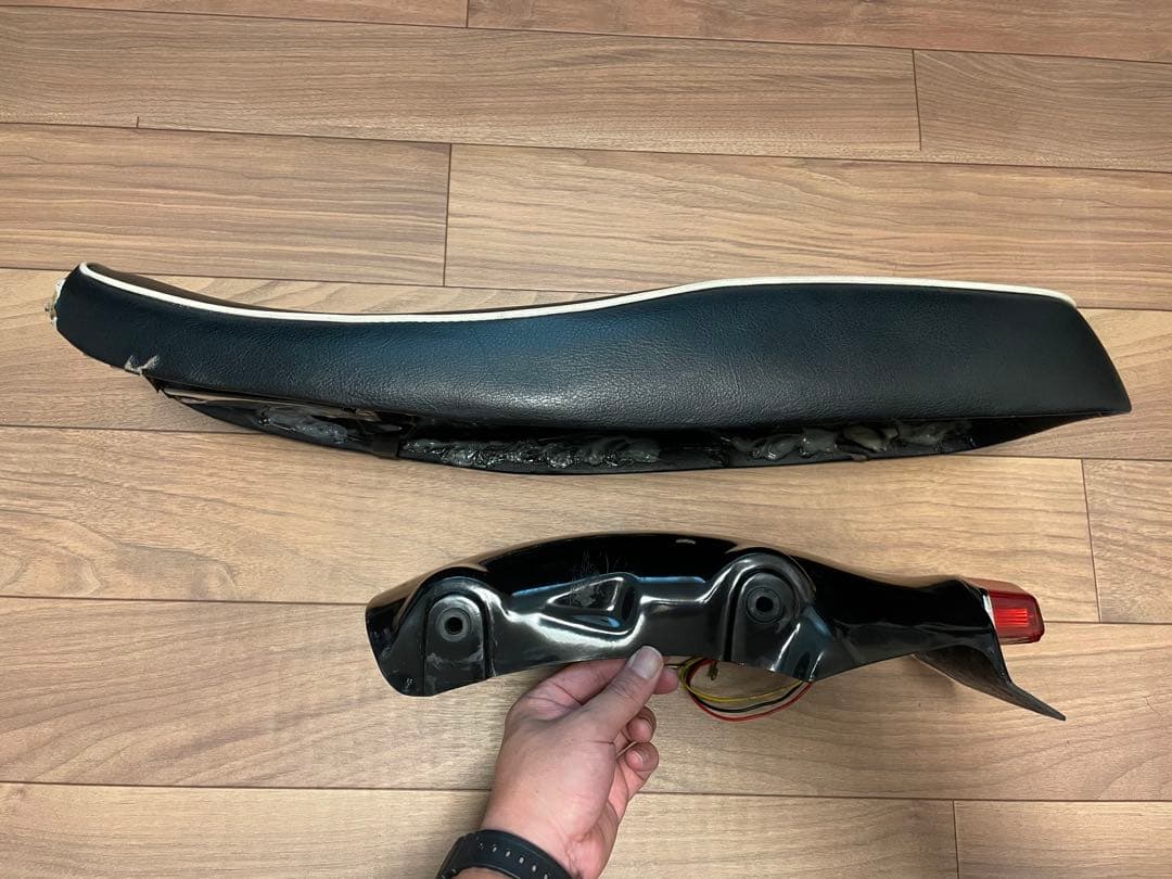 SR400 フェンダーレスキット、シートセット