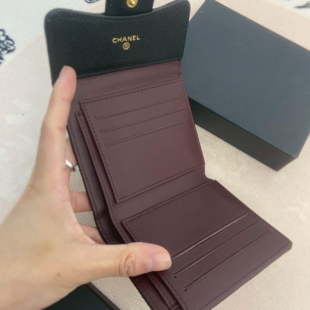 CHANEL マトラッセ キャビアスキン コンパクトウォレット ブラック