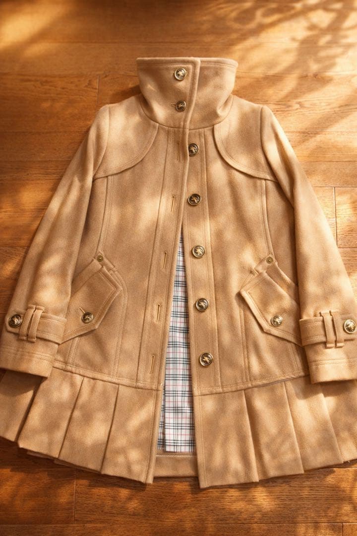 名作 バーバリーブルーレーベル 上品ベージュ プリーツコート